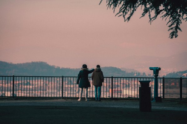 Comment trouver une location de vacances en Polynésie avec des cours de danse tahitienne et des excursions en bateau?